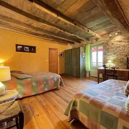 فندق مبيت وإفطار D'hotes Idiartekoborda